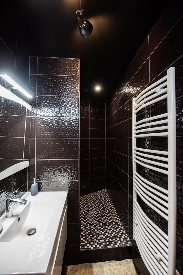 Maison Triplex Jj - Ecrin Verdoyant Au Coeur De Lyon Luaran gambar